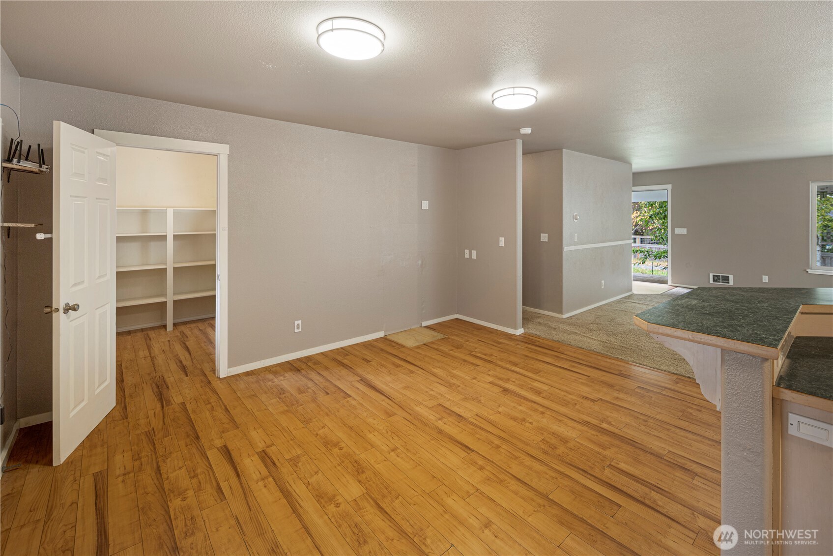 782 Nash Street Property Photo 4