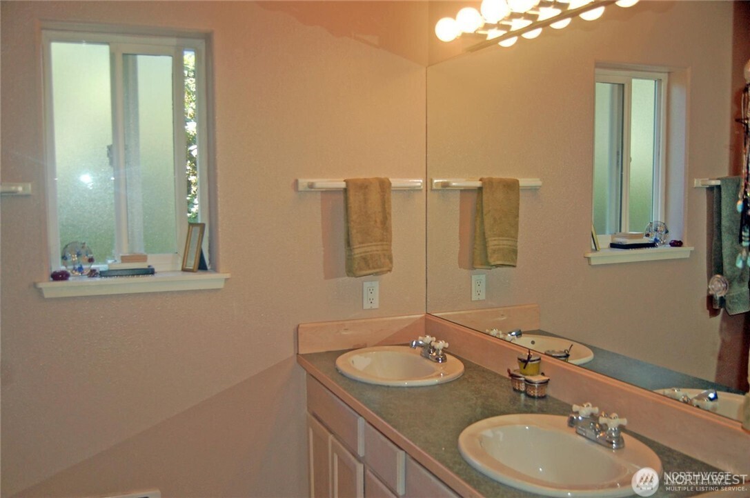 782 Nash Street Property Photo 10