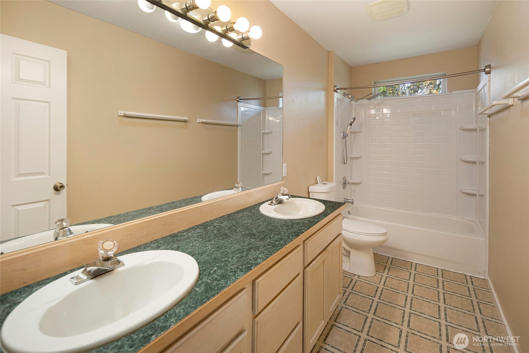 782 Nash Street Property Photo 11
