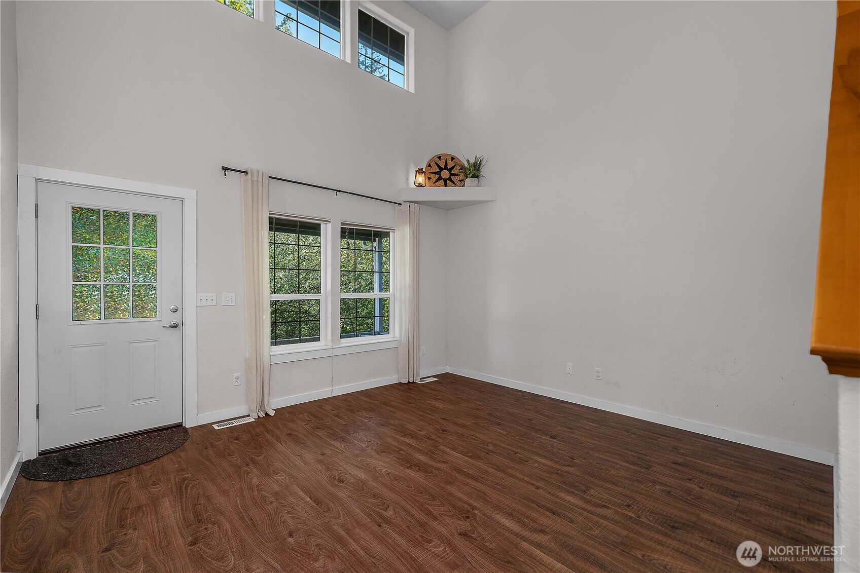 7135 Southwick Property Photo 3