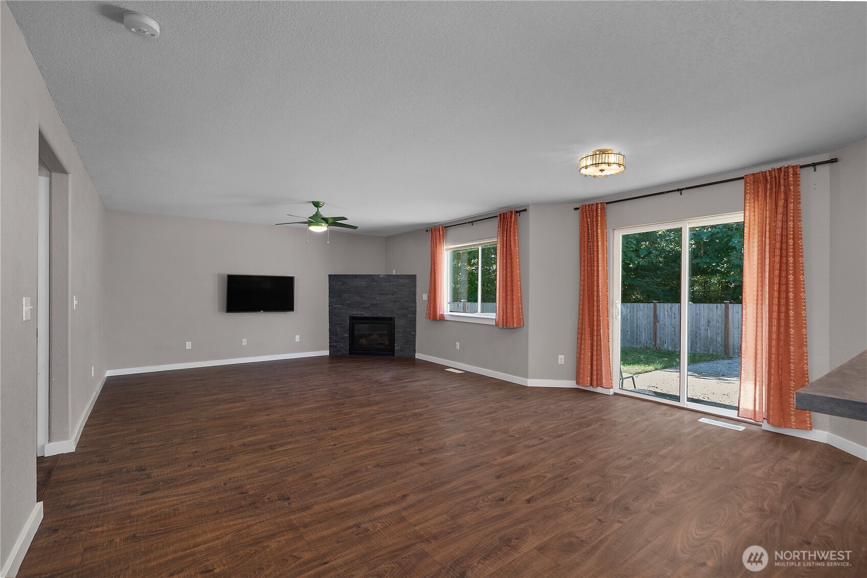 7135 Southwick Property Photo 6
