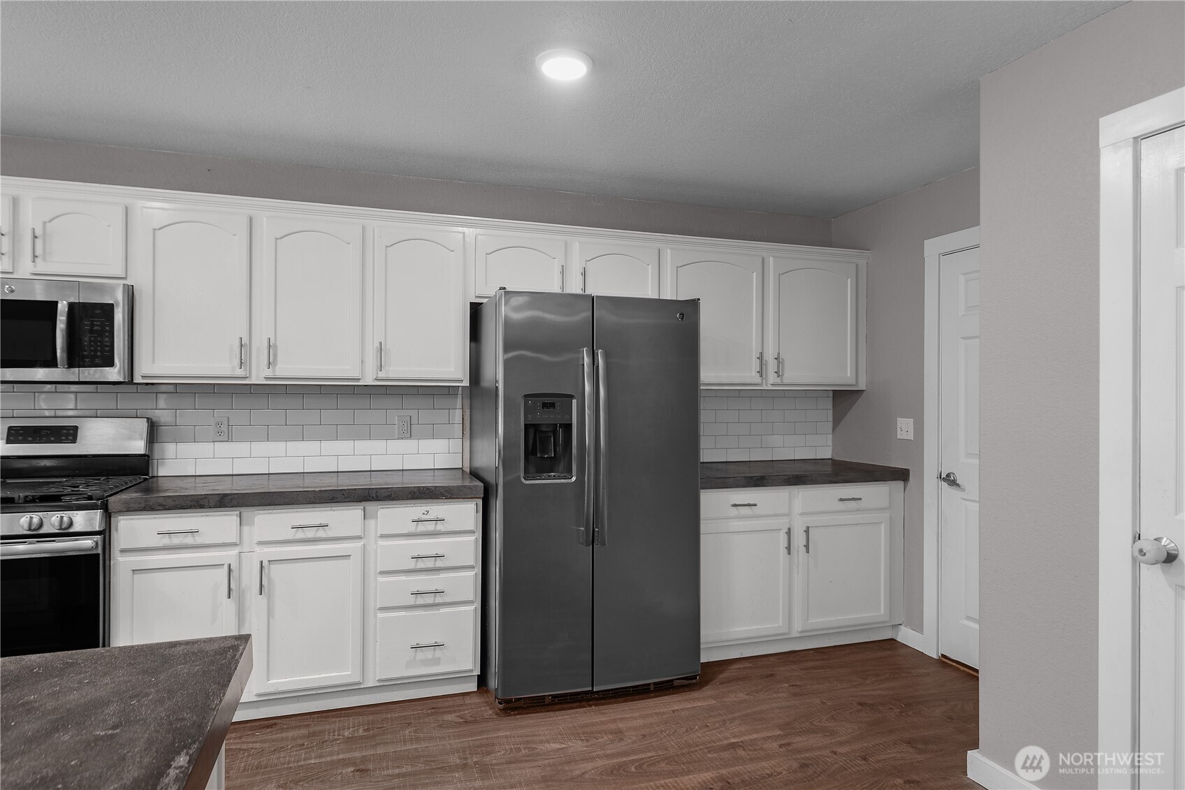 7135 Southwick Property Photo 9