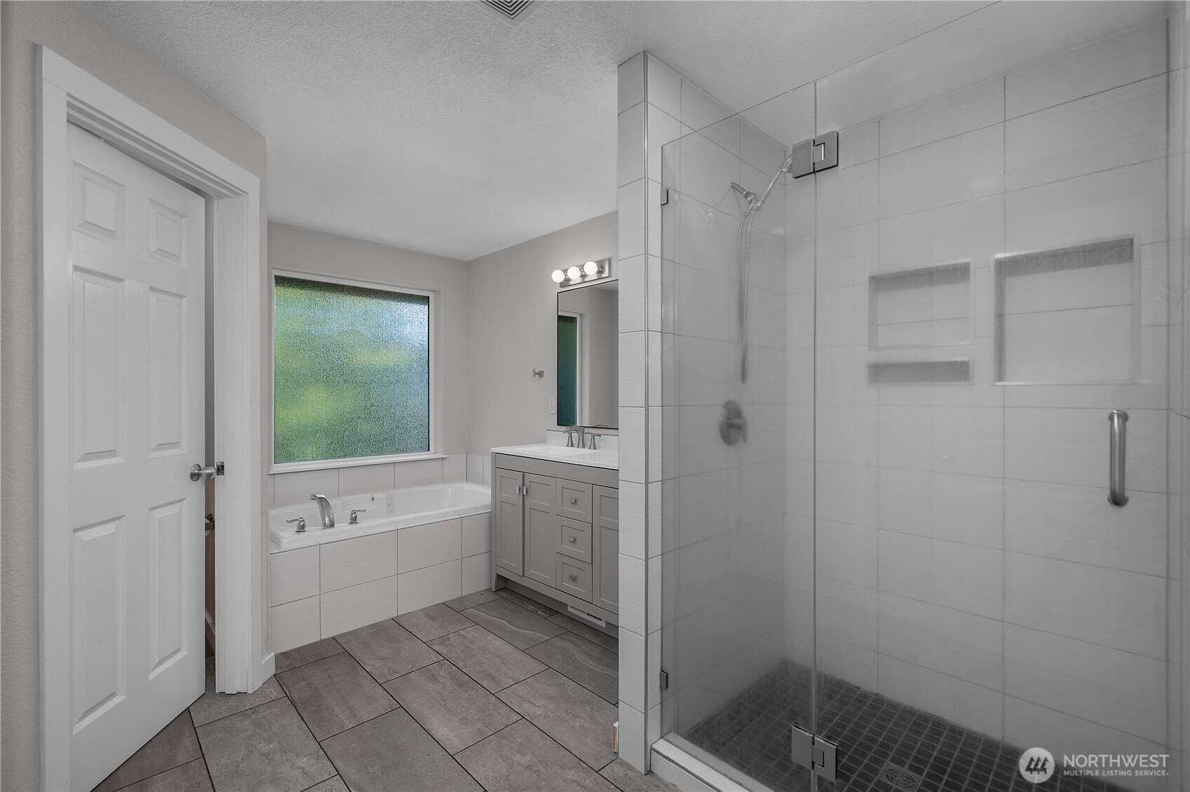 7135 Southwick Property Photo 24