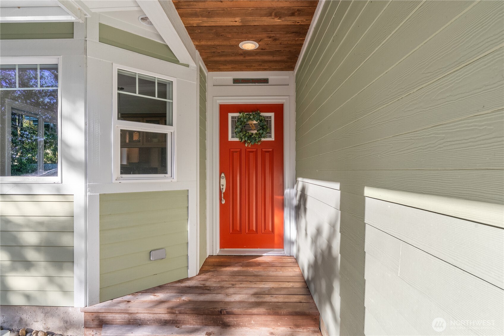 643 Woodland Loop Property Photo 2