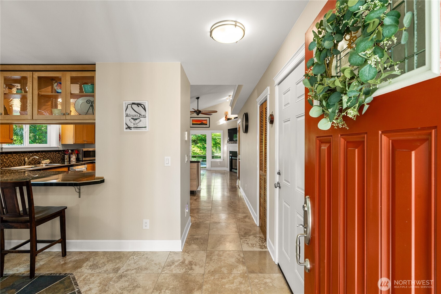 643 Woodland Loop Property Photo 3