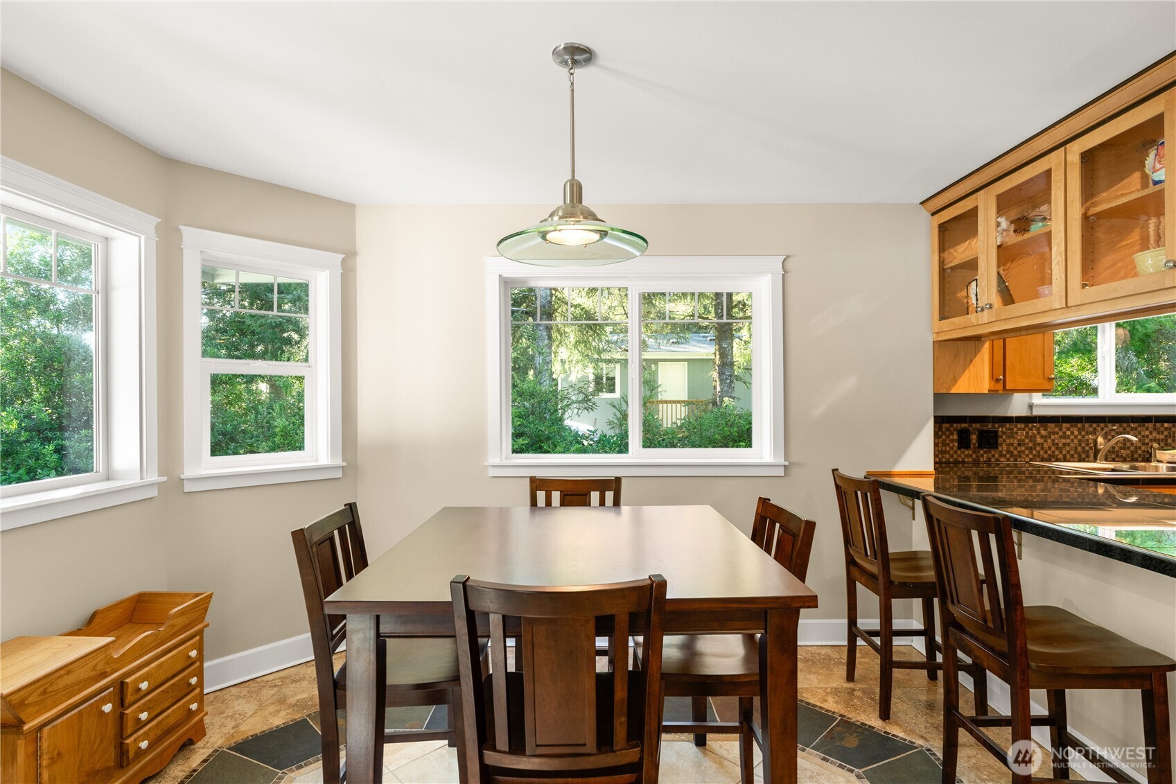 643 Woodland Loop Property Photo 4