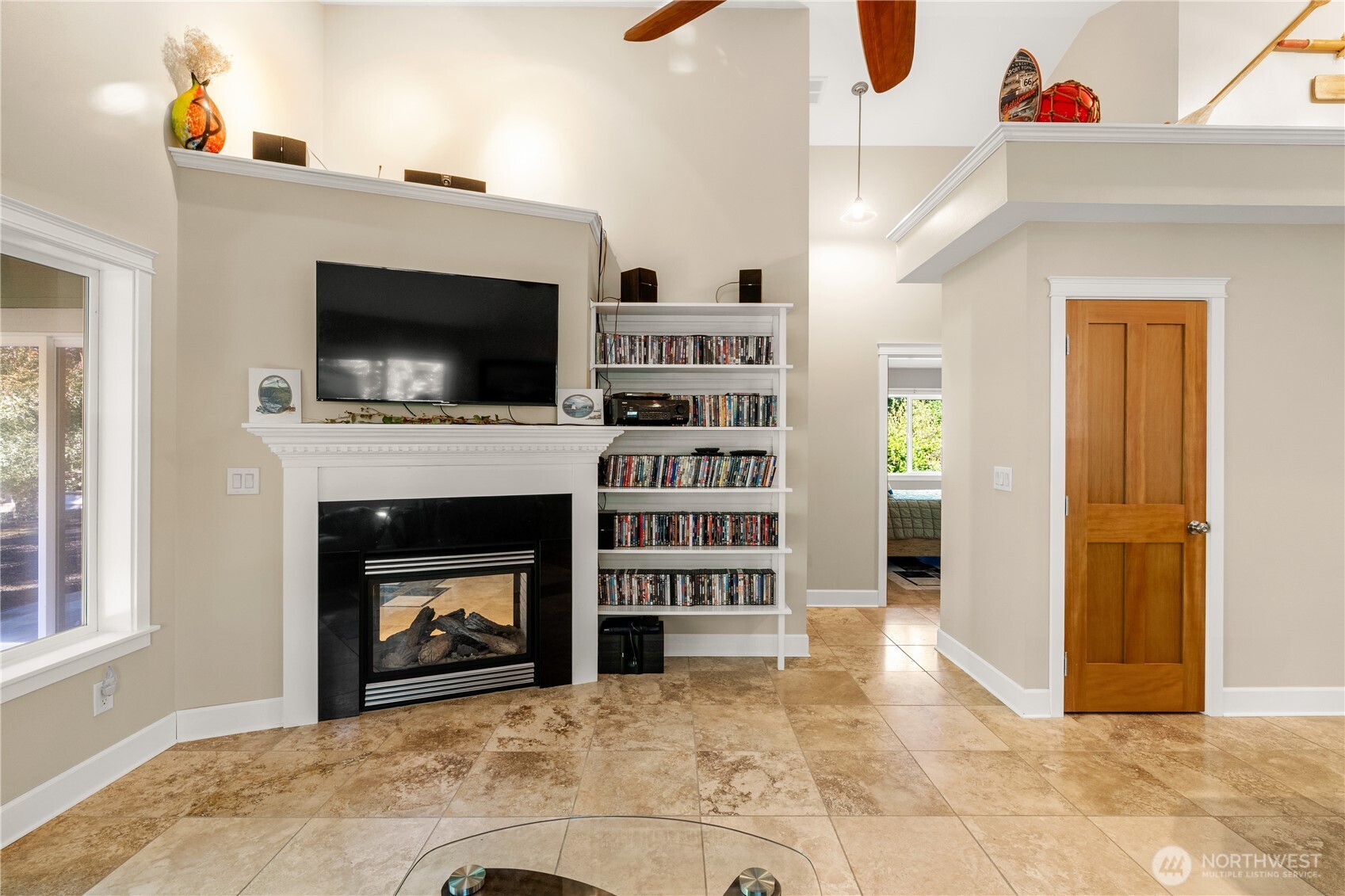 643 Woodland Loop Property Photo 10