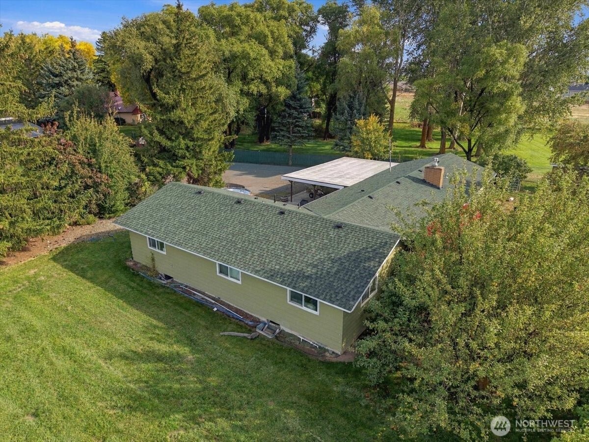 2104 W Dry Creek Road Property Photo 4