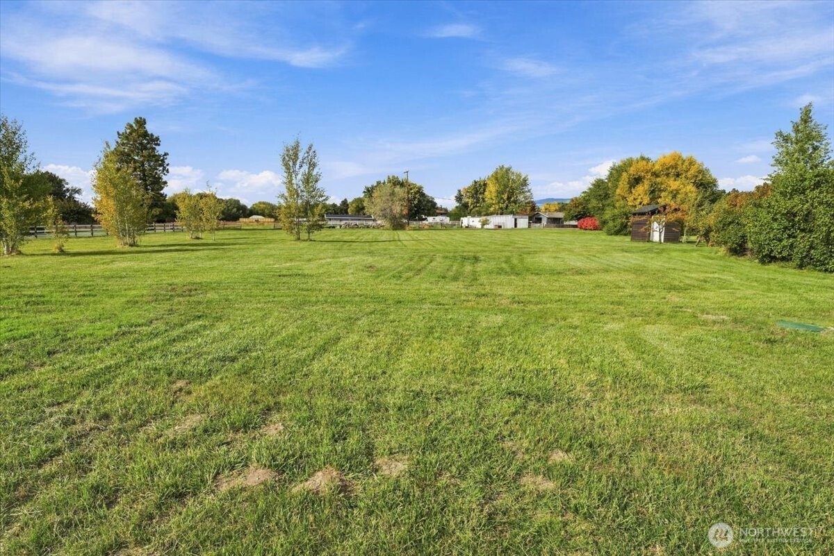 2104 W Dry Creek Road Property Photo 29