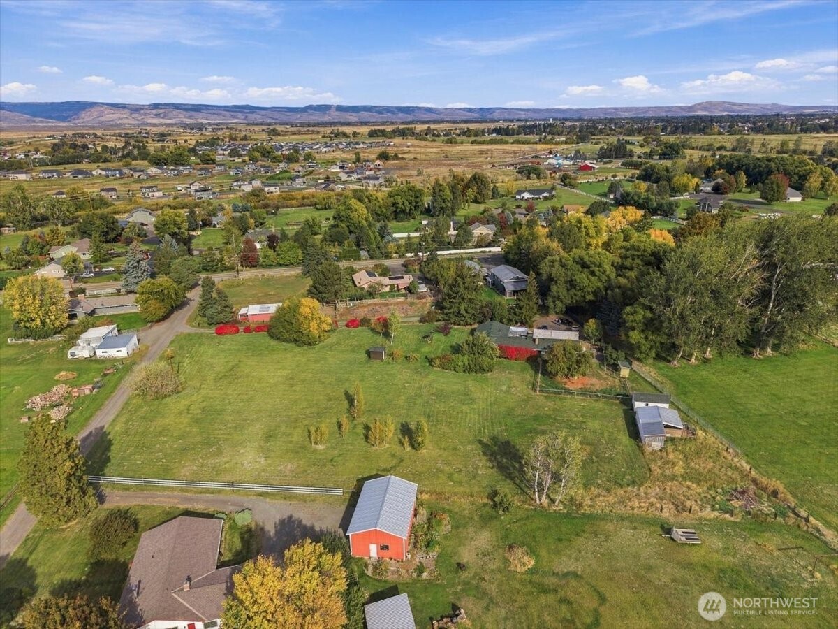 2104 W Dry Creek Road Property Photo 32
