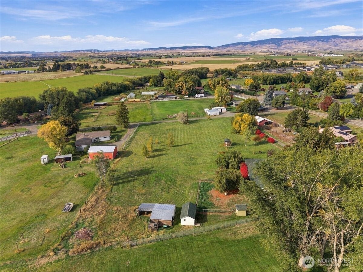 2104 W Dry Creek Road Property Photo 35