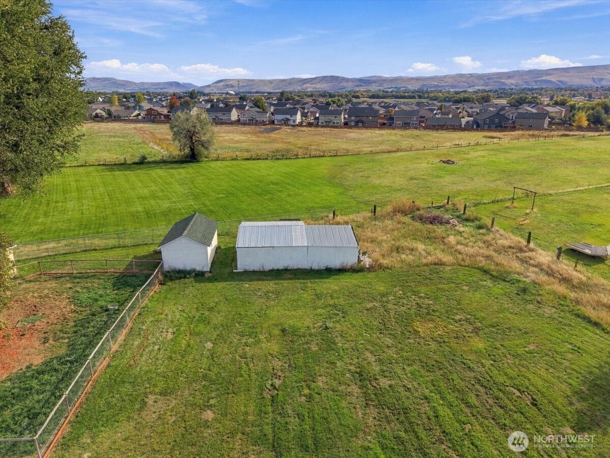 2104 W Dry Creek Road Property Photo 37