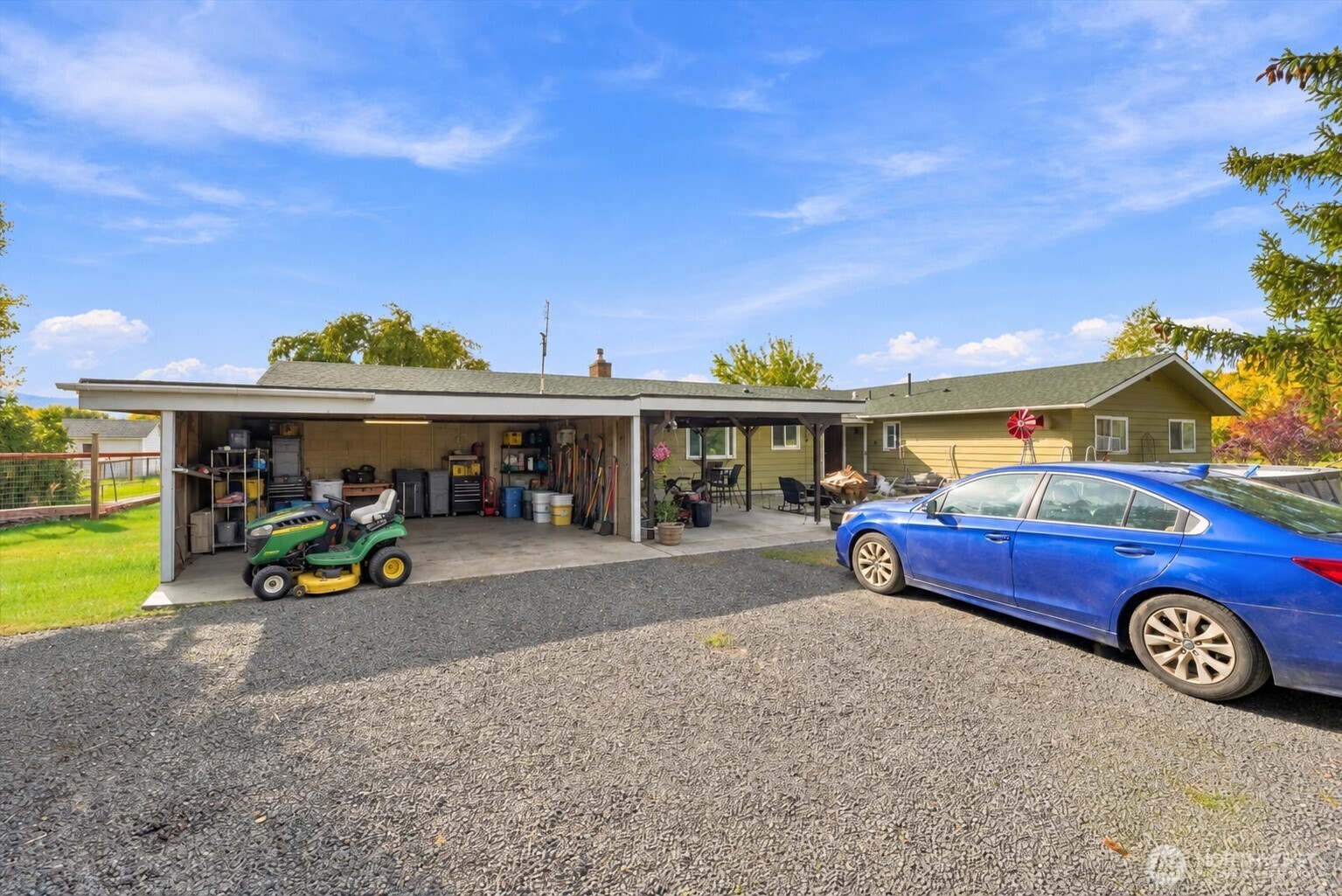2104 W Dry Creek Road Property Photo 39
