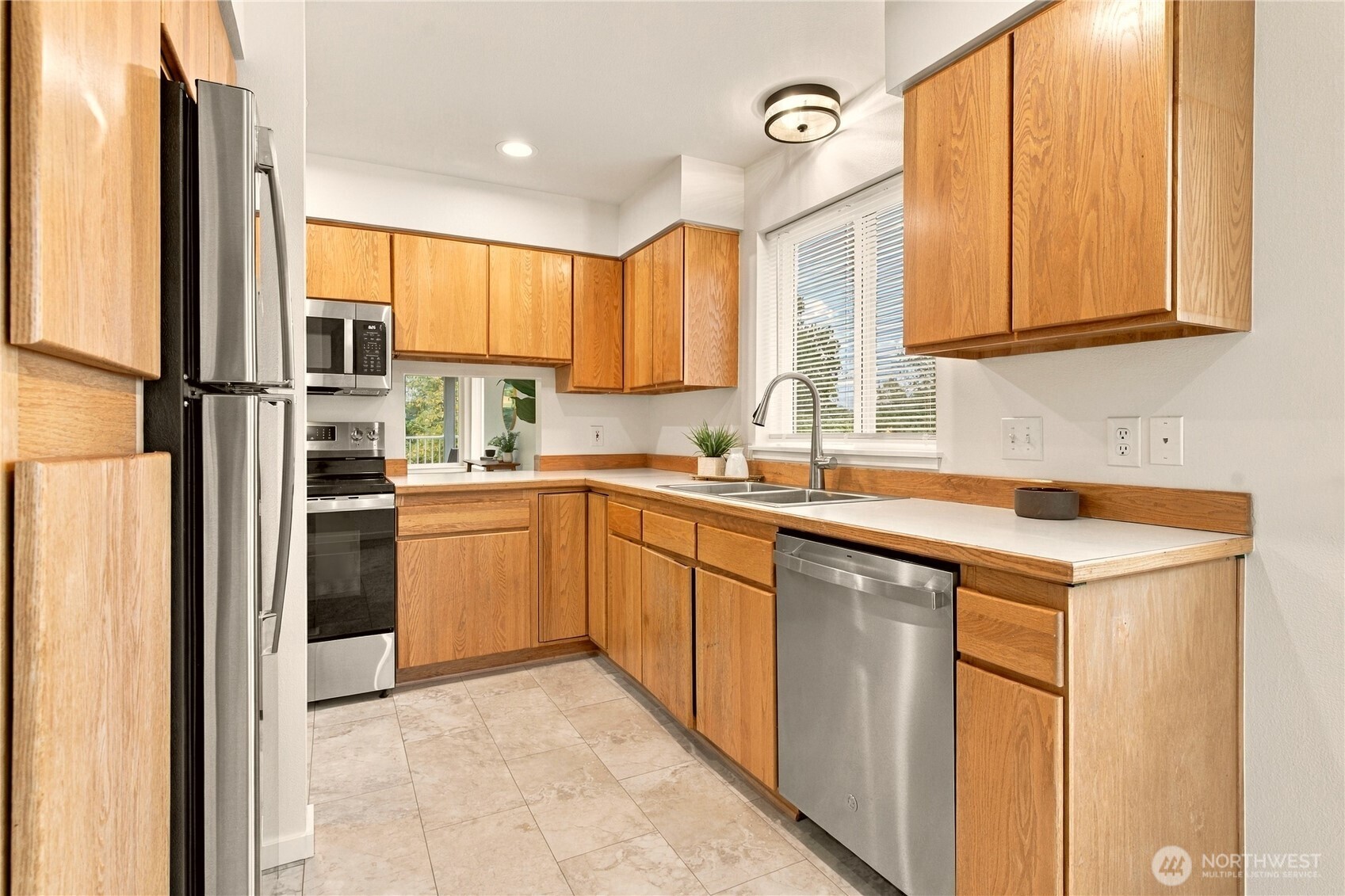 5020 Festival Boulevard 2d Property Photo 5