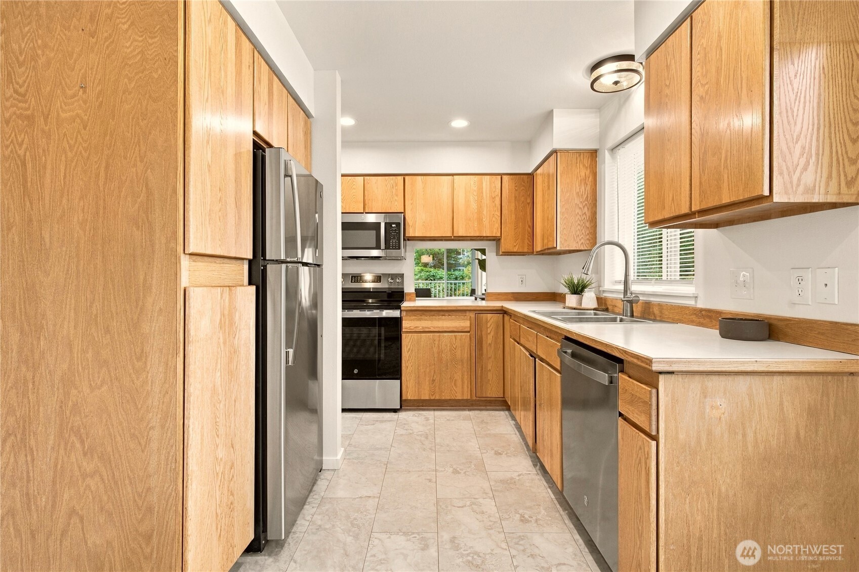 5020 Festival Boulevard 2d Property Photo 7