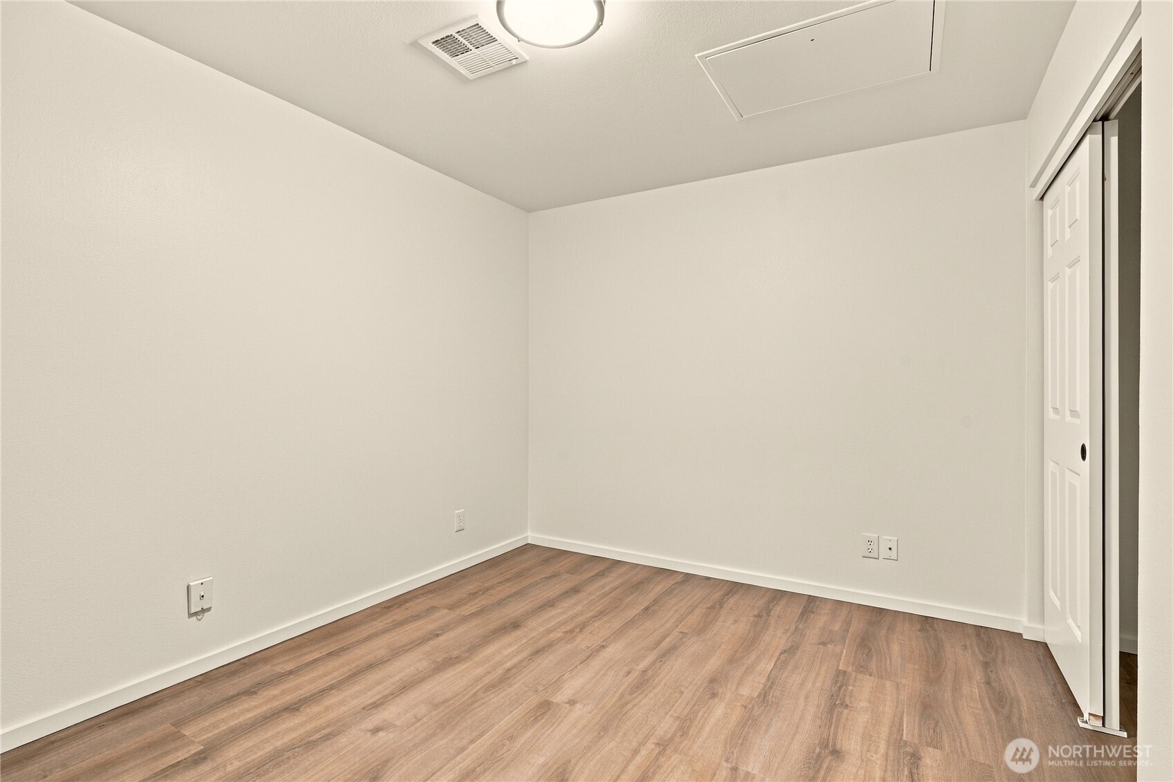 5020 Festival Boulevard 2d Property Photo 21