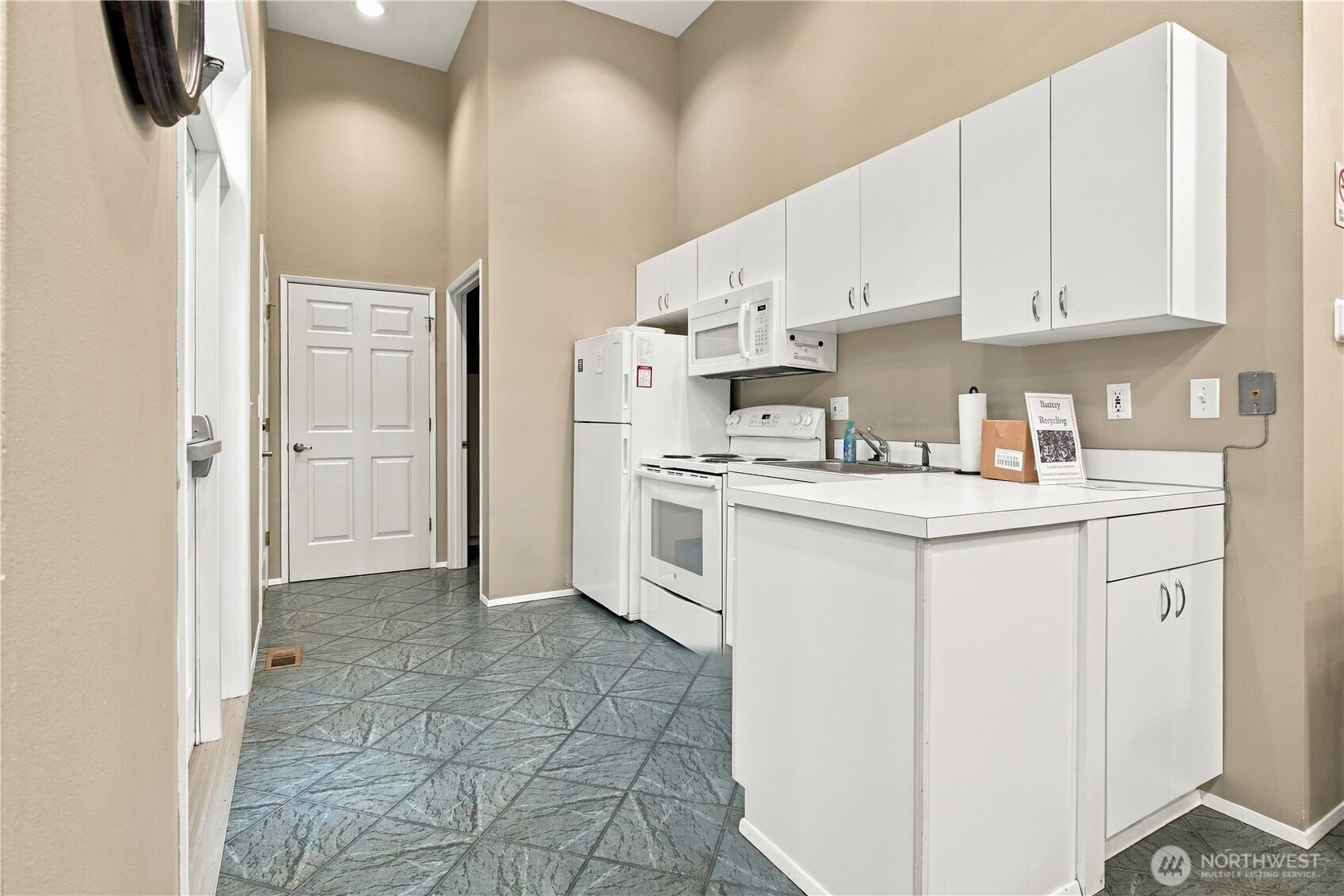 5020 Festival Boulevard 2d Property Photo 25