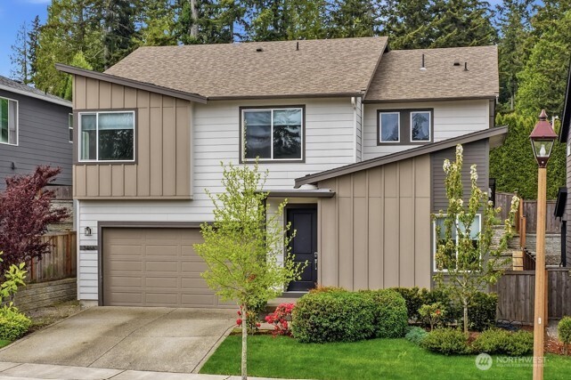2466 Ne Athlon Court Property Photo 1
