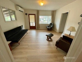 313 Taylor Street Property Photo 5