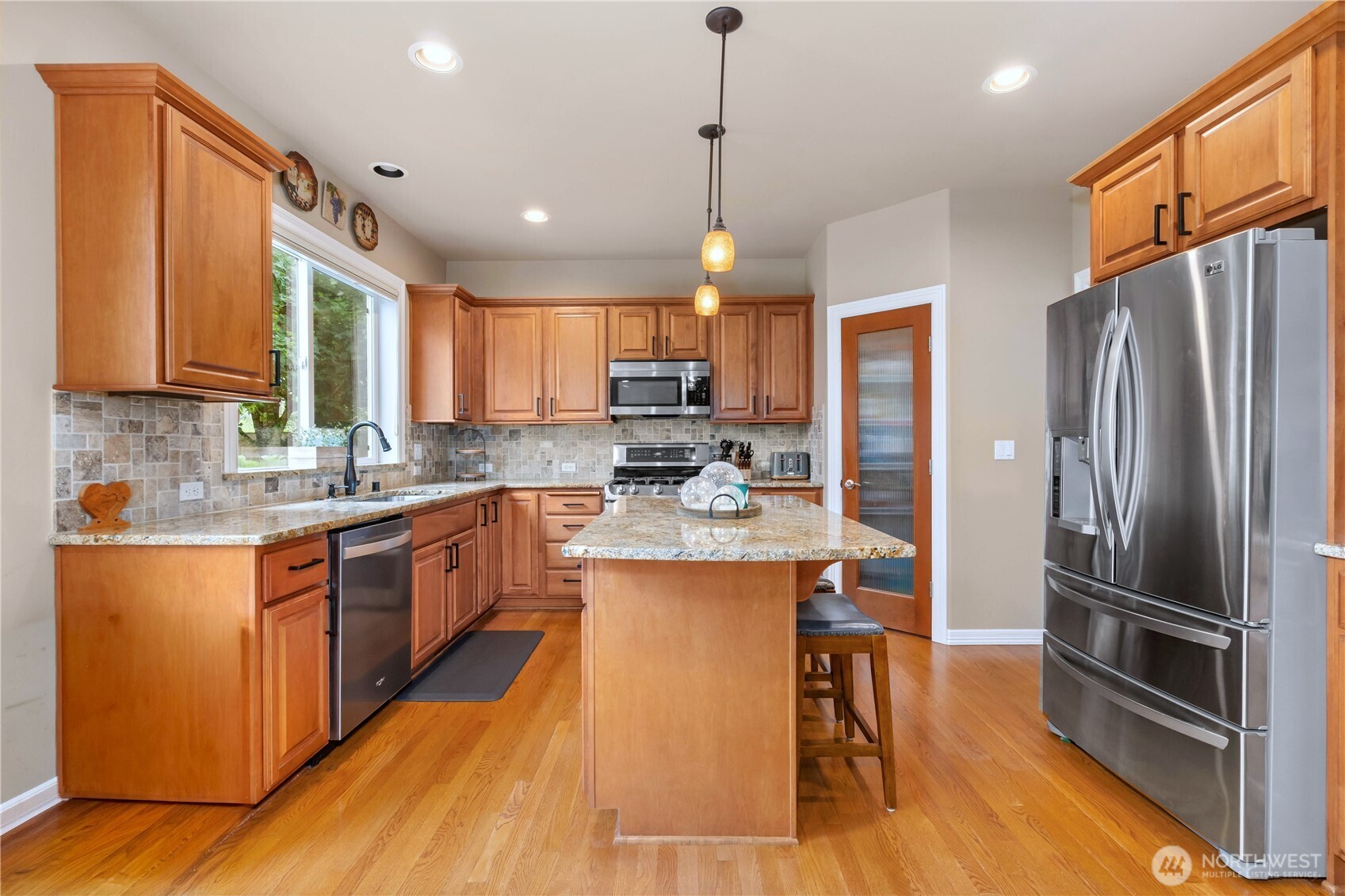 23889 Fairfax Street Property Photo 4
