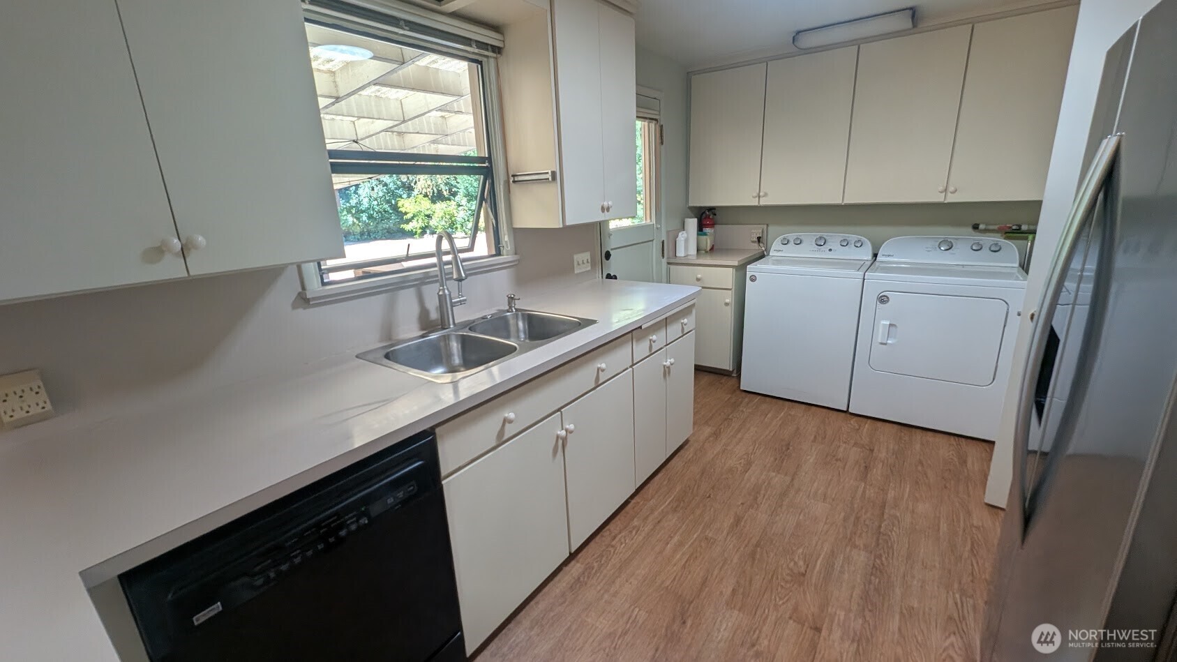 16023 32nd Avenue Property Photo 5