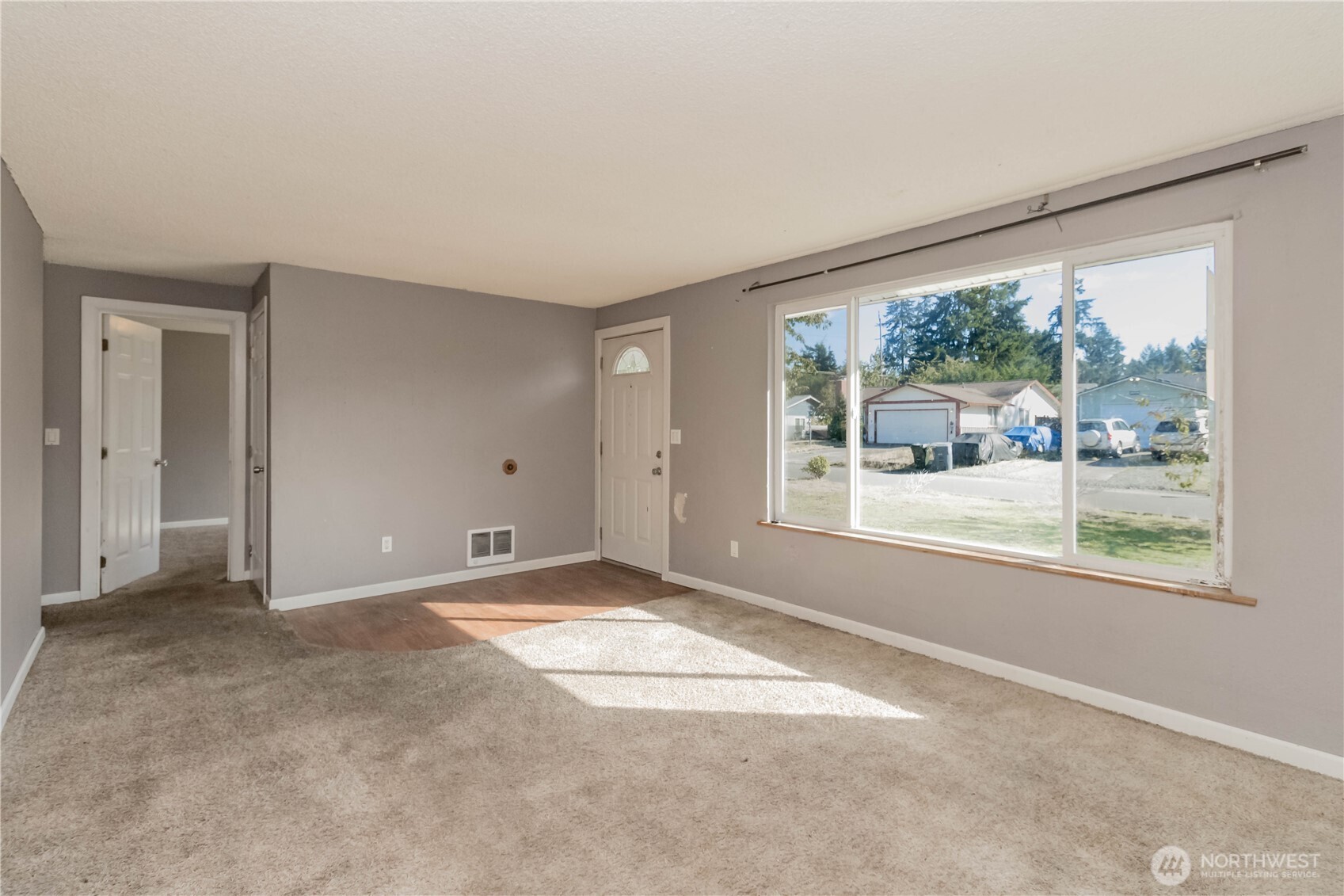 15210 16th Avenue Property Photo 4