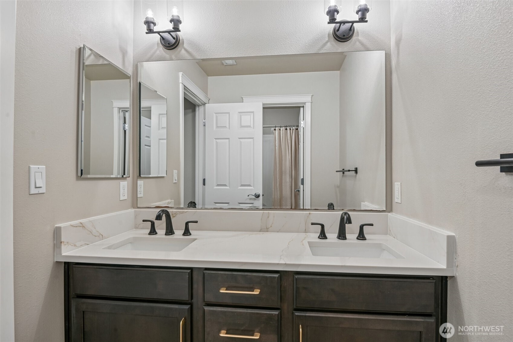 8818 Shepard Way Property Photo 23