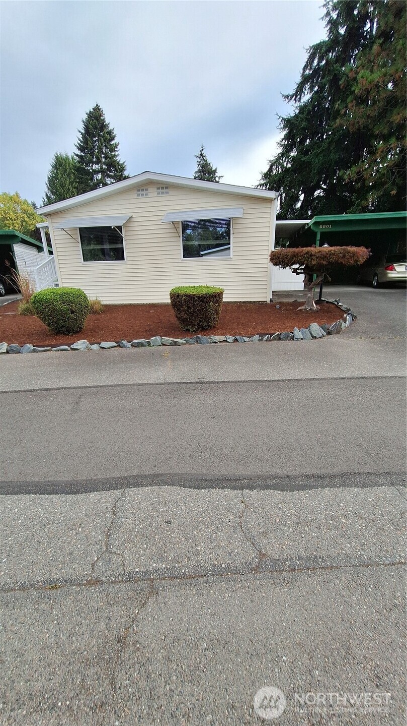 5801 117th Avenue Ct 23 Property Photo 1
