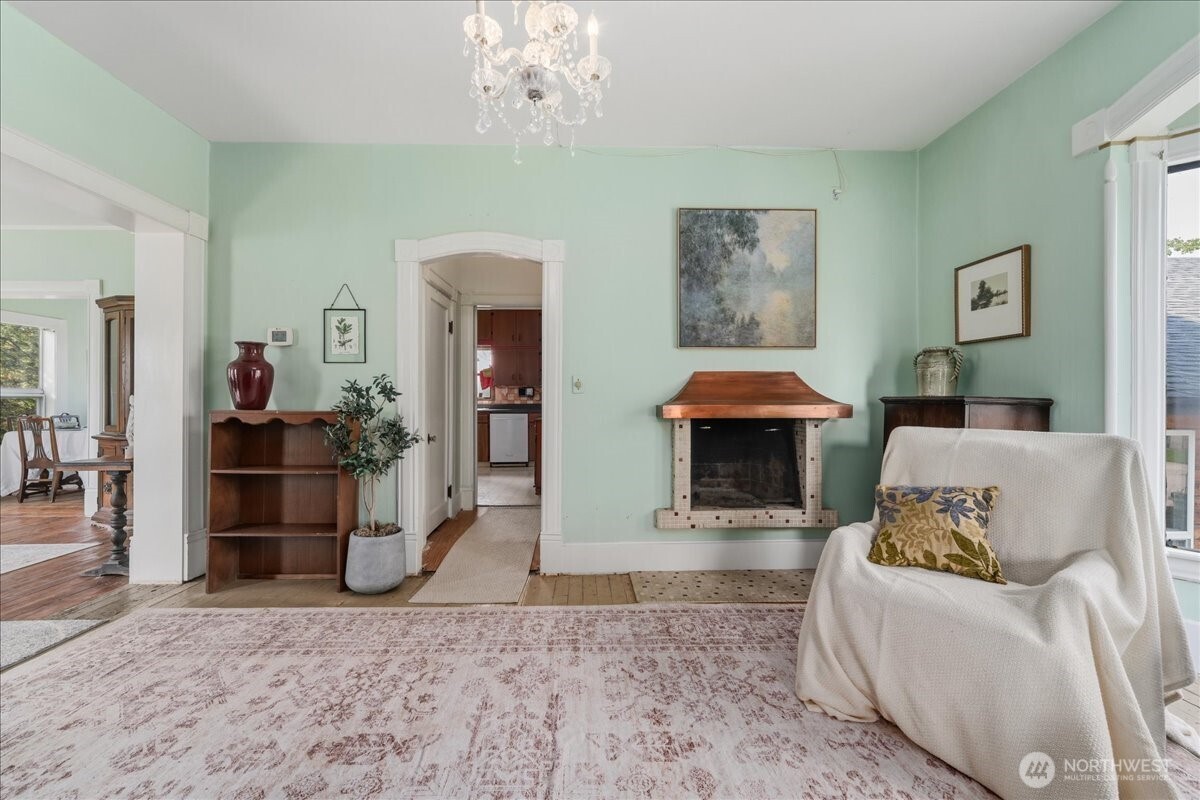 503 E Poplar Street Property Photo 7