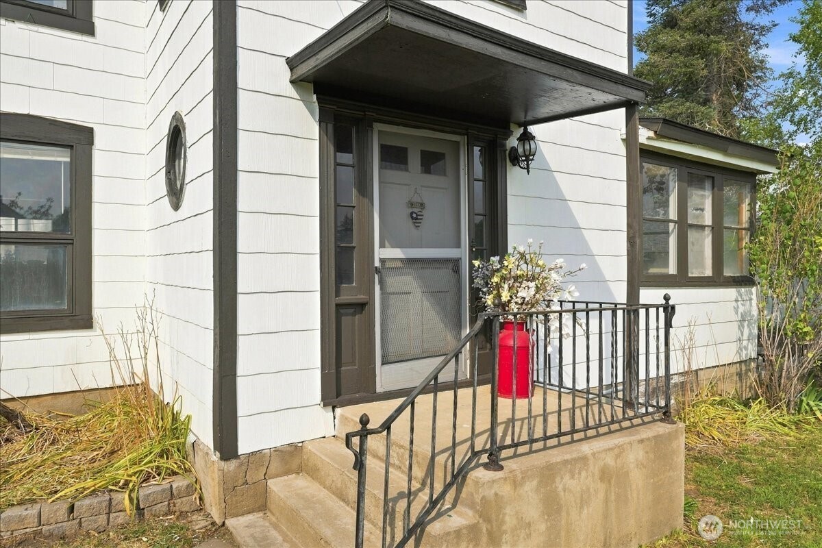 503 E Poplar Street Property Photo 14