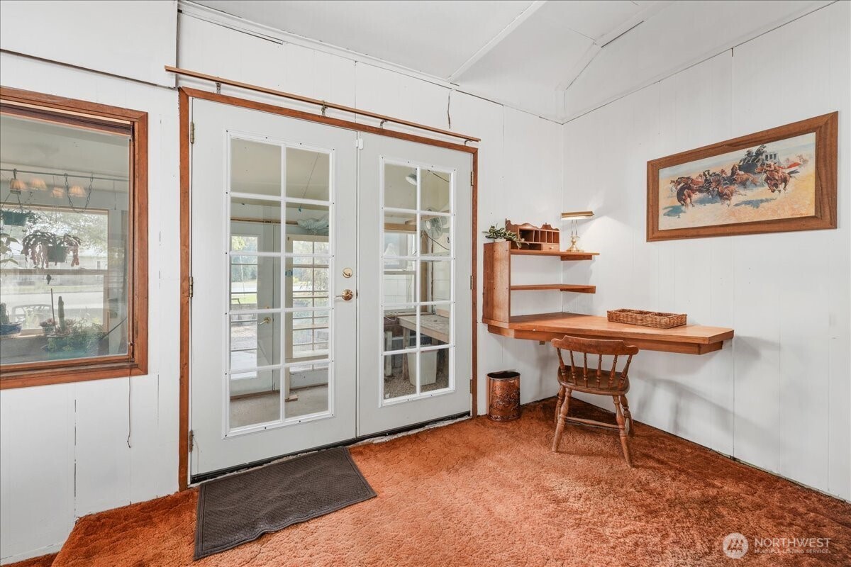 503 E Poplar Street Property Photo 15