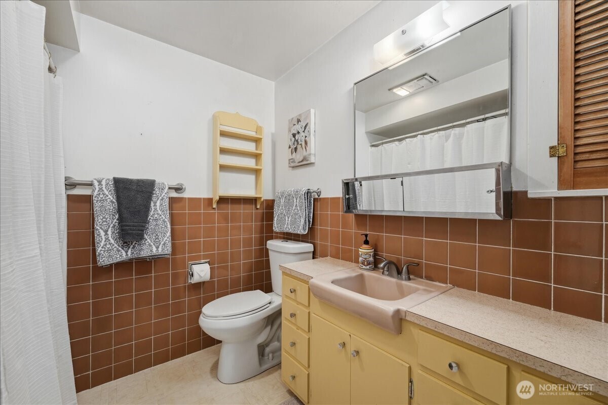 503 E Poplar Street Property Photo 17