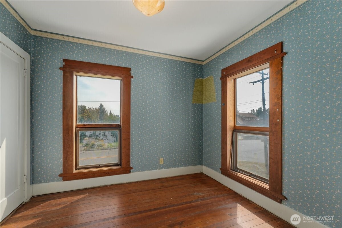 503 E Poplar Street Property Photo 24