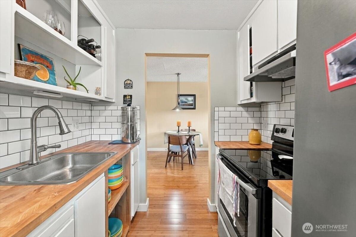 100 Simon Street 8 Property Photo 11
