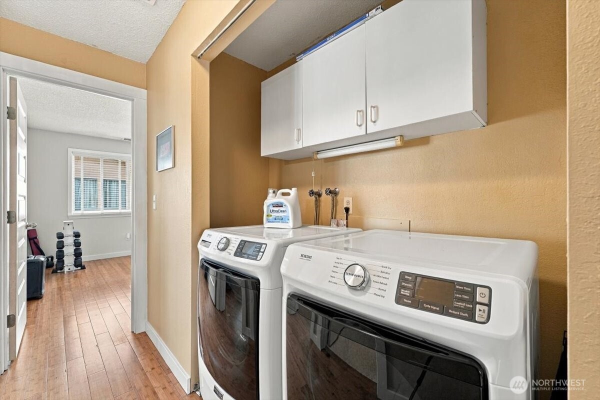 100 Simon Street 8 Property Photo 12