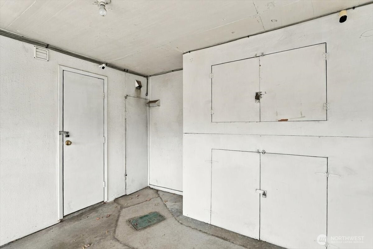 100 Simon Street 8 Property Photo 23