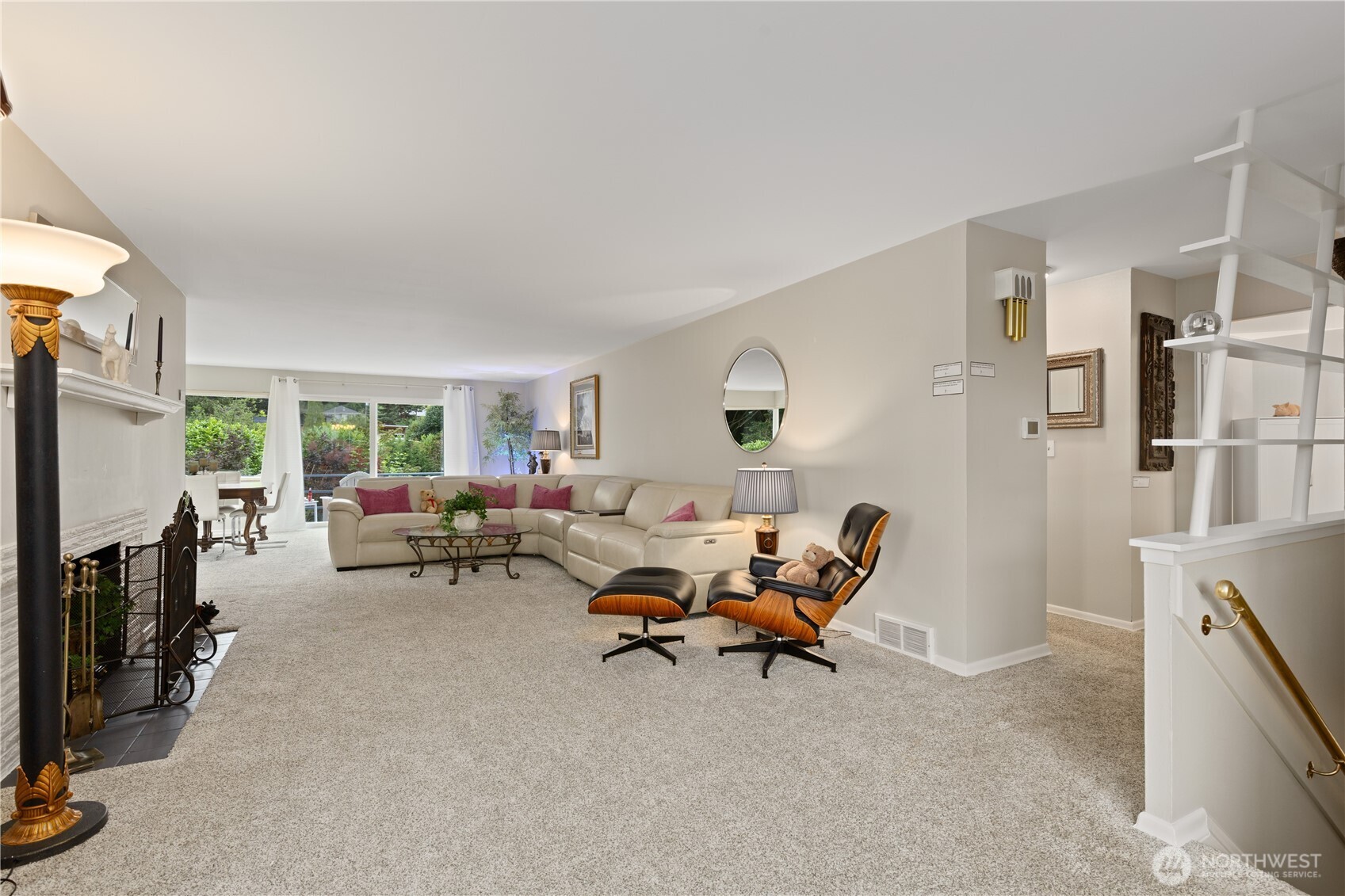 707 W Bertona Street Property Photo 9