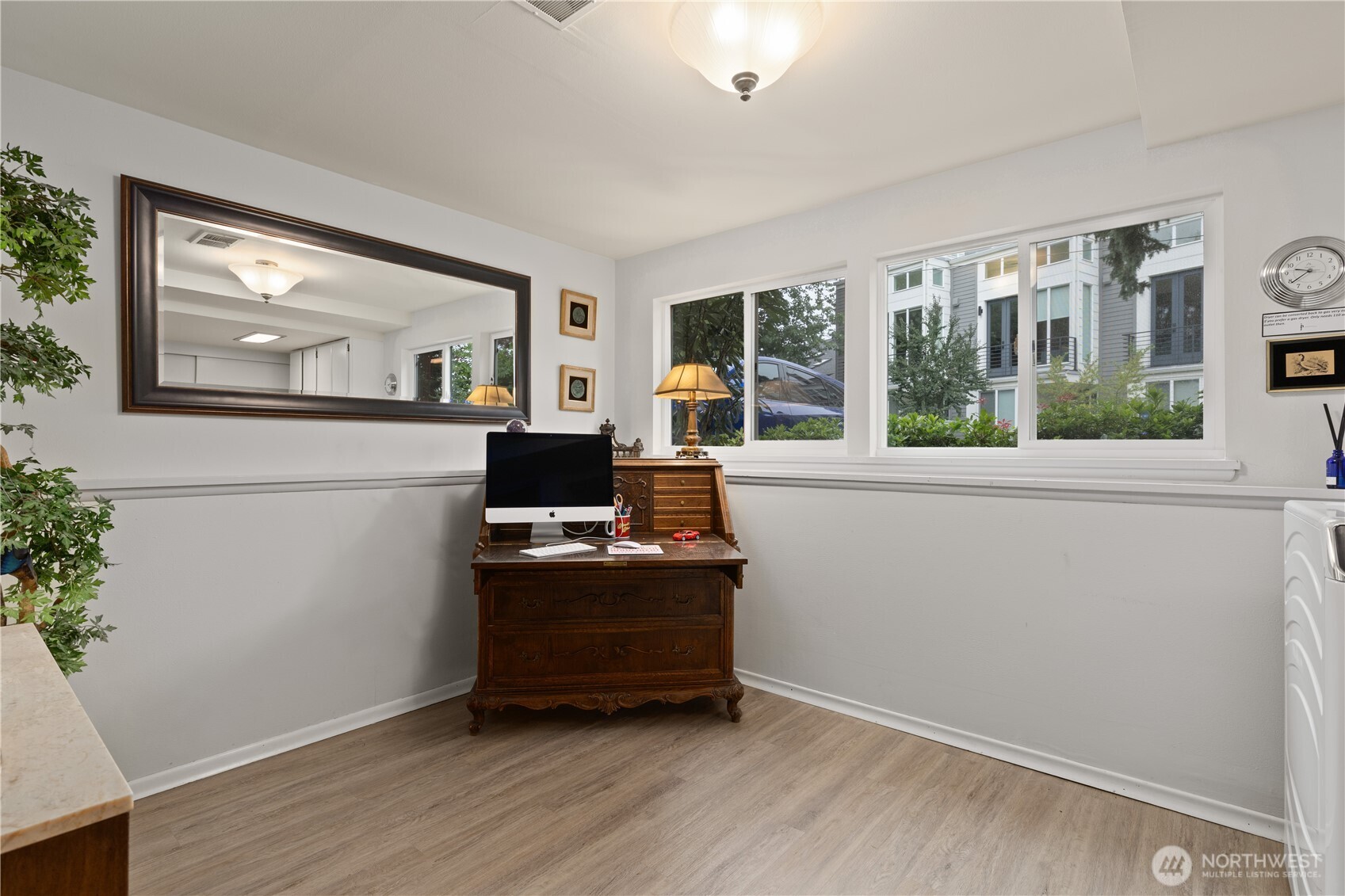 707 W Bertona Street Property Photo 25