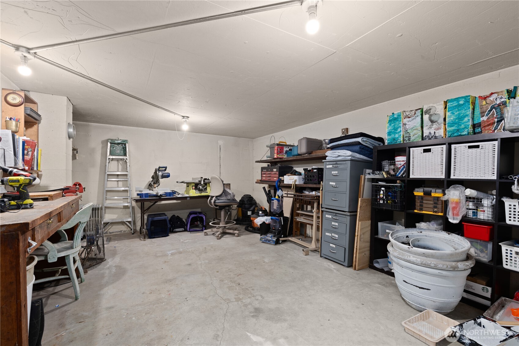 707 W Bertona Street Property Photo 30