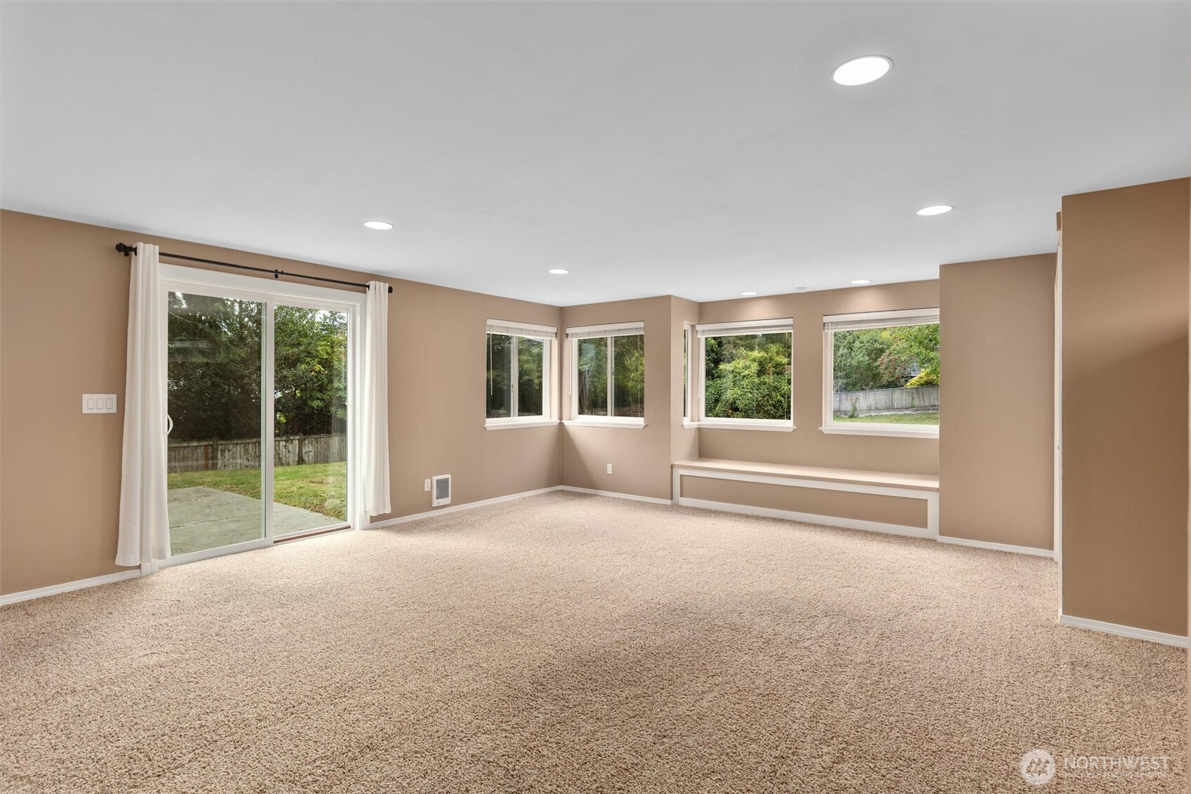 22506 45th Place Property Photo 13