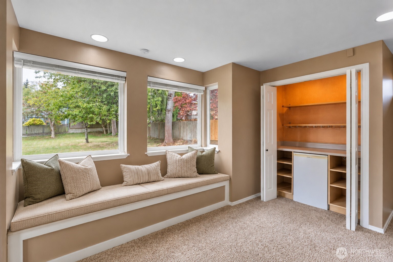 22506 45th Place Property Photo 16
