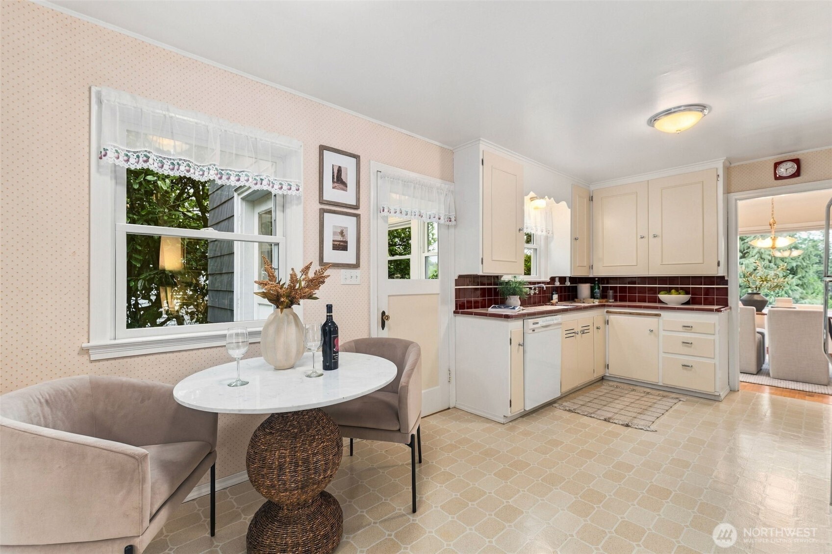 3719 Olympic Boulevard Property Photo 19