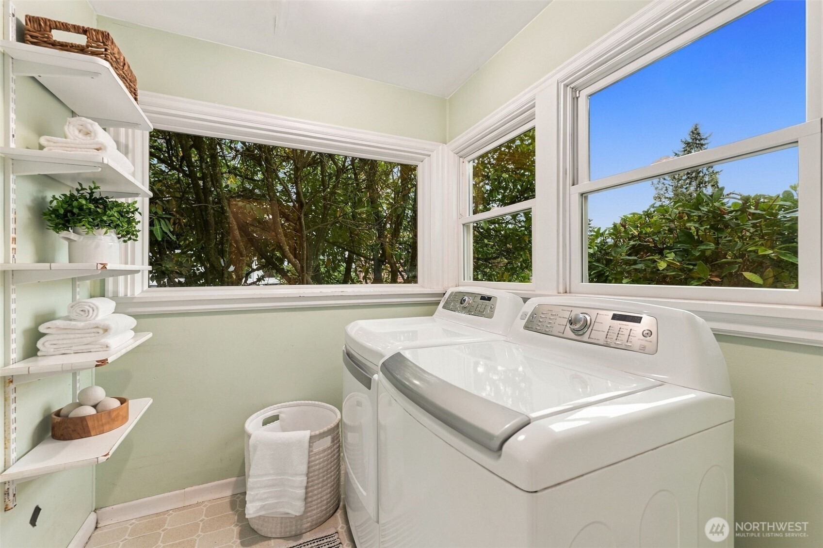 3719 Olympic Boulevard Property Photo 26
