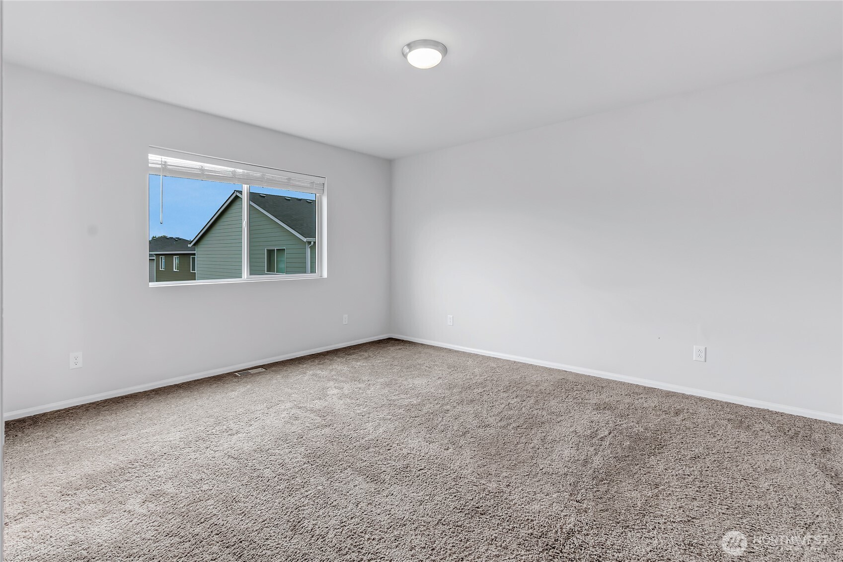 15136 Iverson Loop Property Photo 5