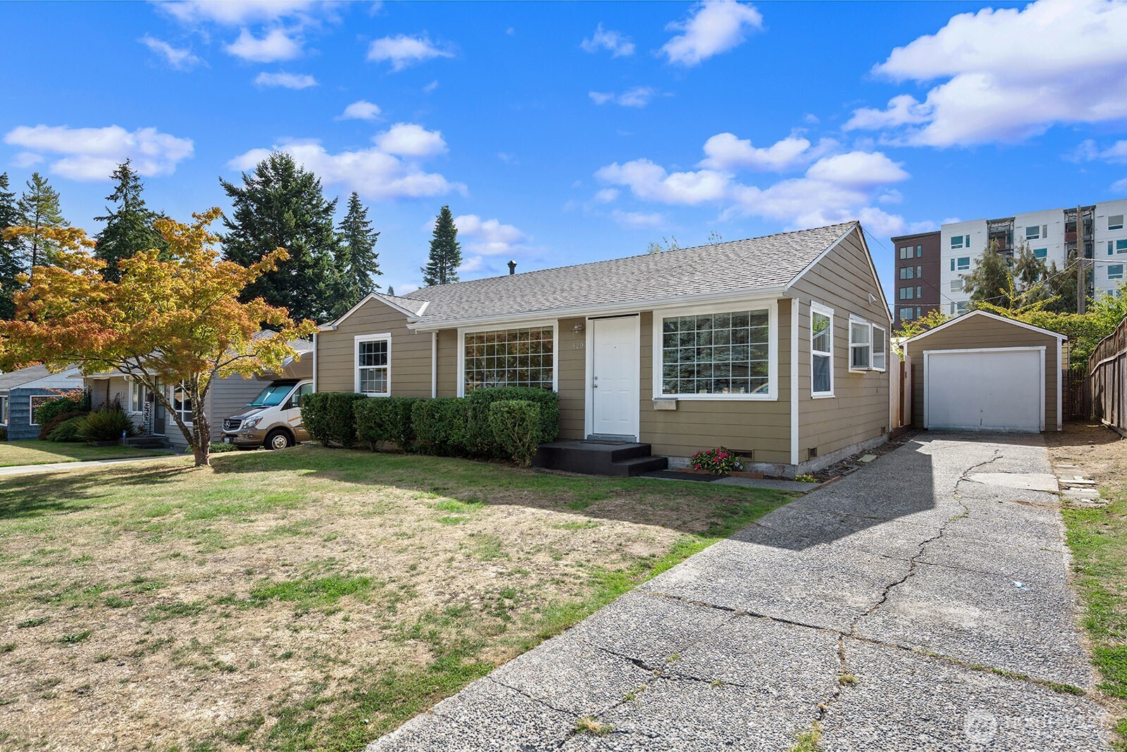 829 NE 189th Street Property Photo 1