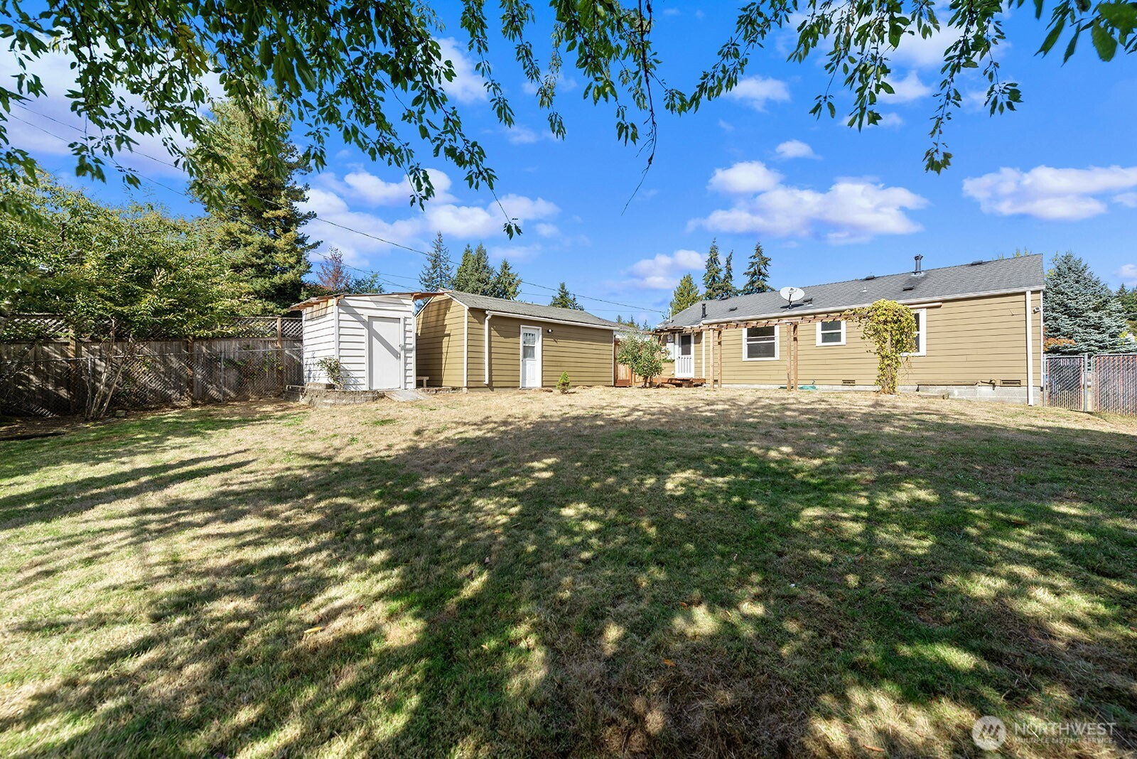 829 Ne 189th Street Property Photo 3