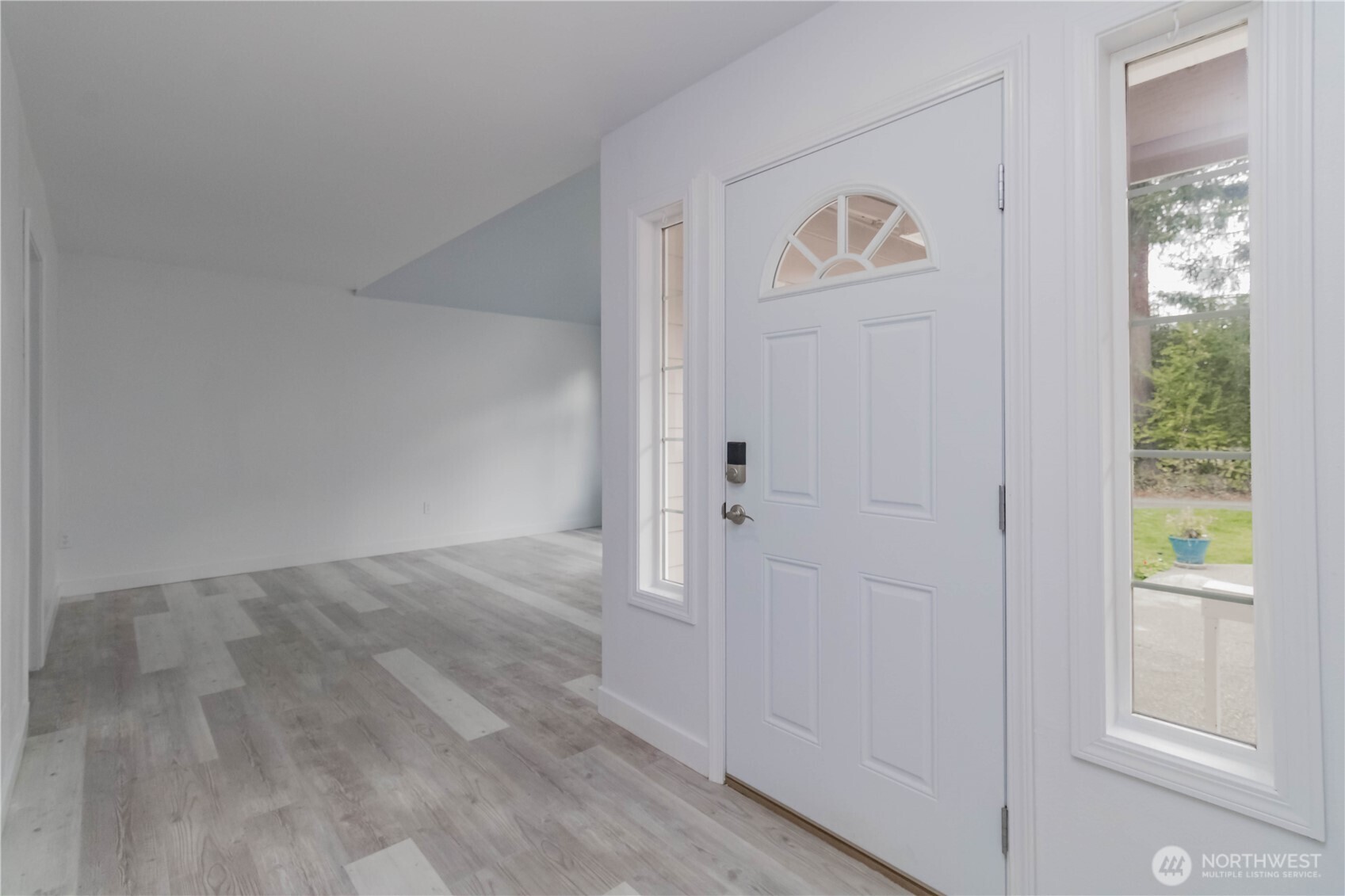 184 Se Mill Creek Road Property Photo 4