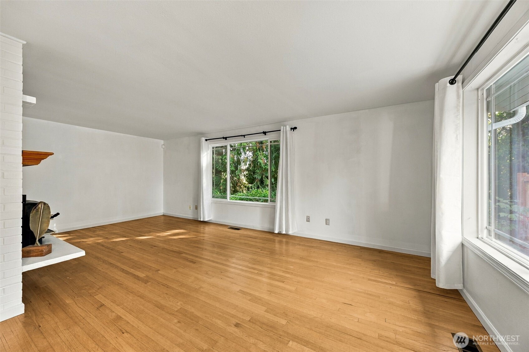 1805 204th Place Property Photo 4