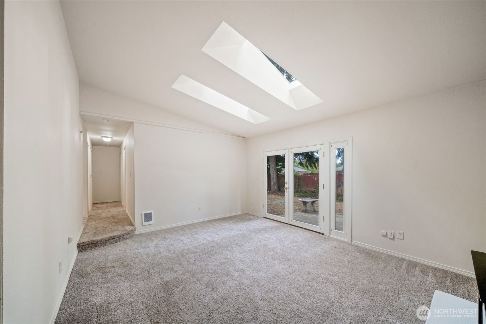 807 Gregory Way Property Photo 10