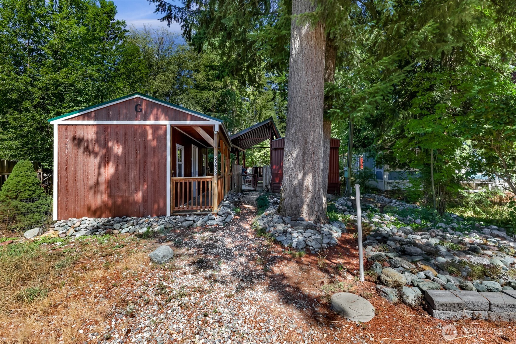 6288 Oak Court Property Photo 2
